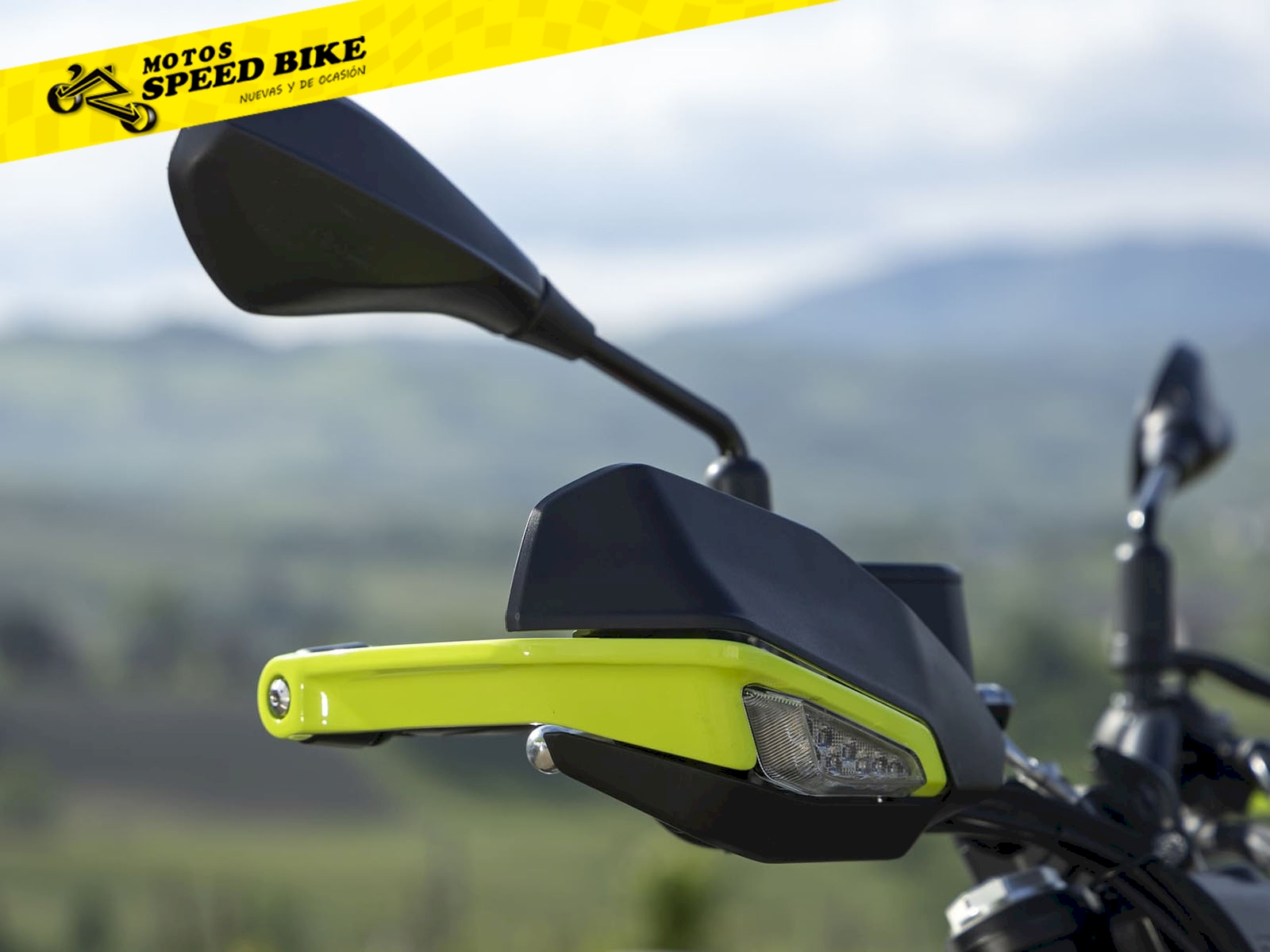 Benelli BKX 300 en Madrid - imagen 10