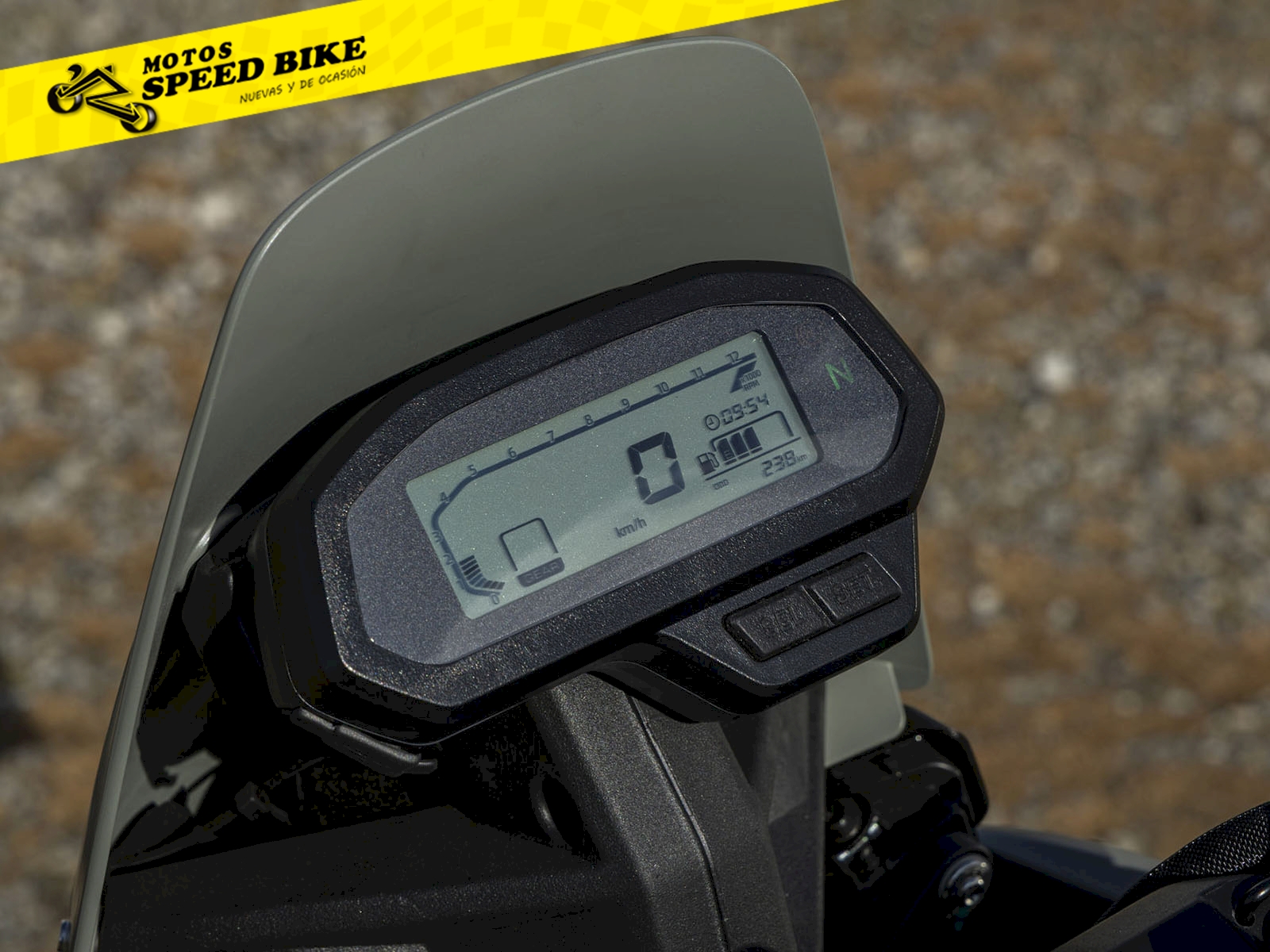 Benelli BKX 300 en Madrid - imagen 14
