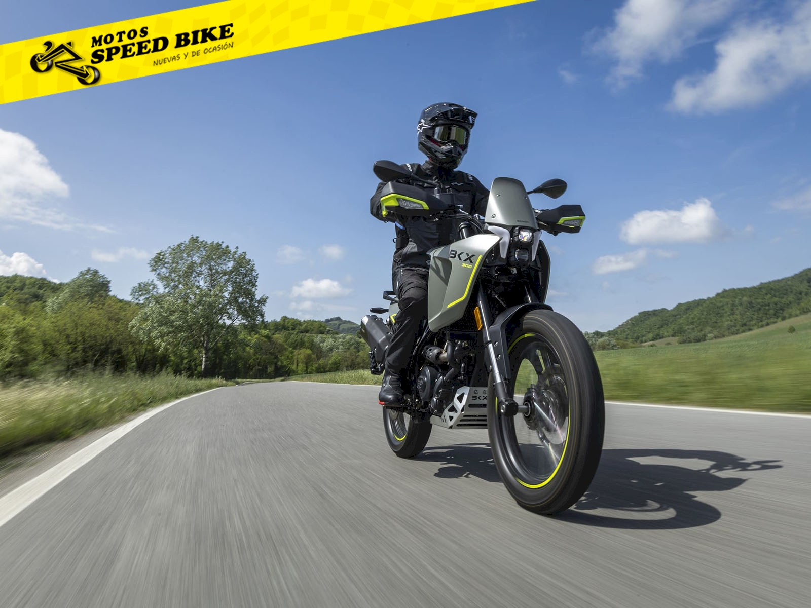Benelli BKX 300 en Madrid - imagen 18
