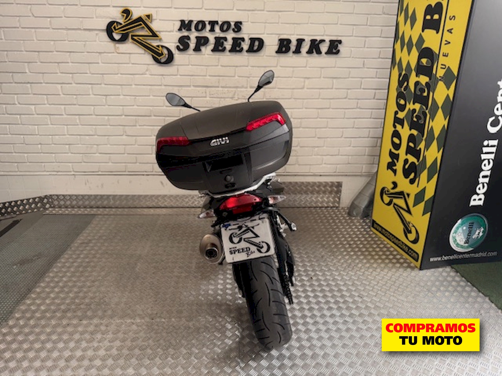 BMW F 800R de ocasión en Madrid - imagen 16