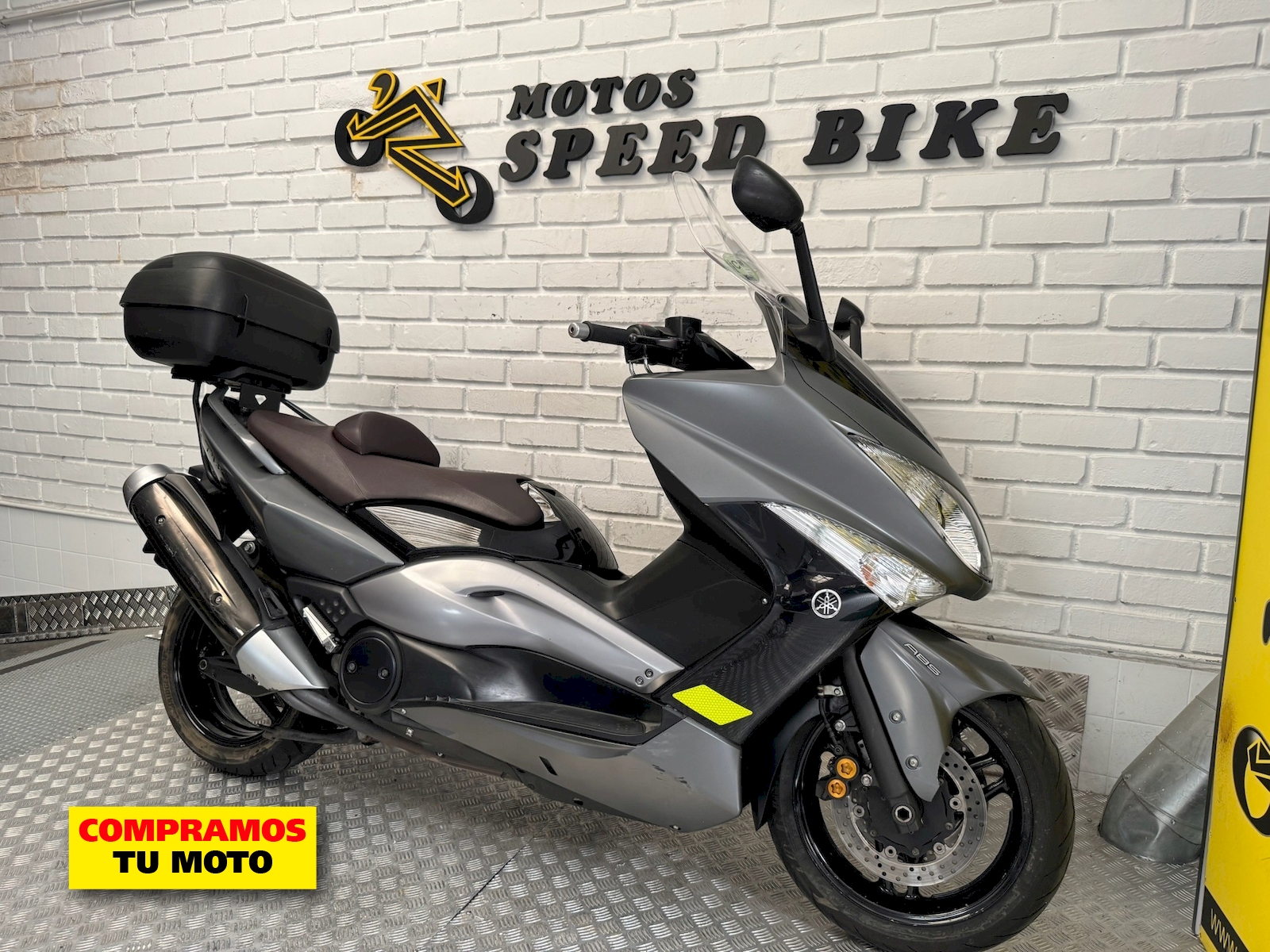 Yamaha T-Max 500 de ocasión en Madrid - imagen 2