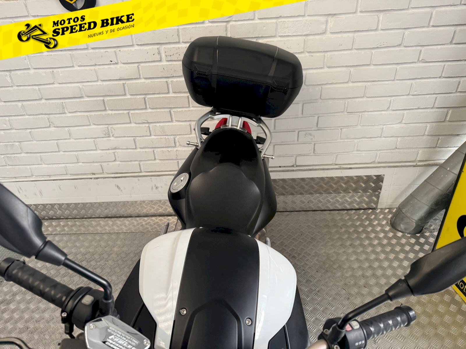 BMW F 800R de ocasión en Madrid - imagen 7