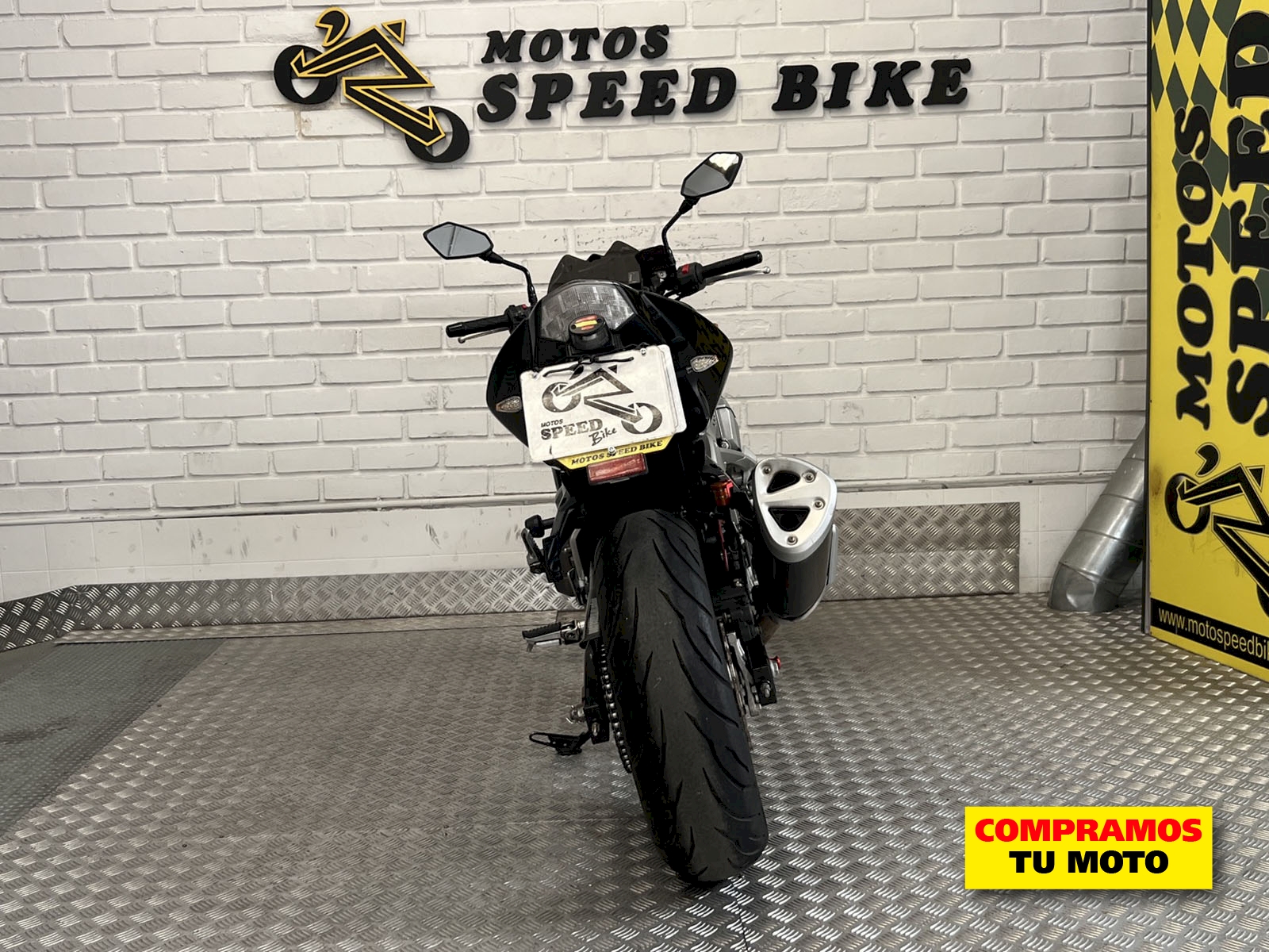 Kawasaki Z 750 de ocasión en Madrid - imagen 11