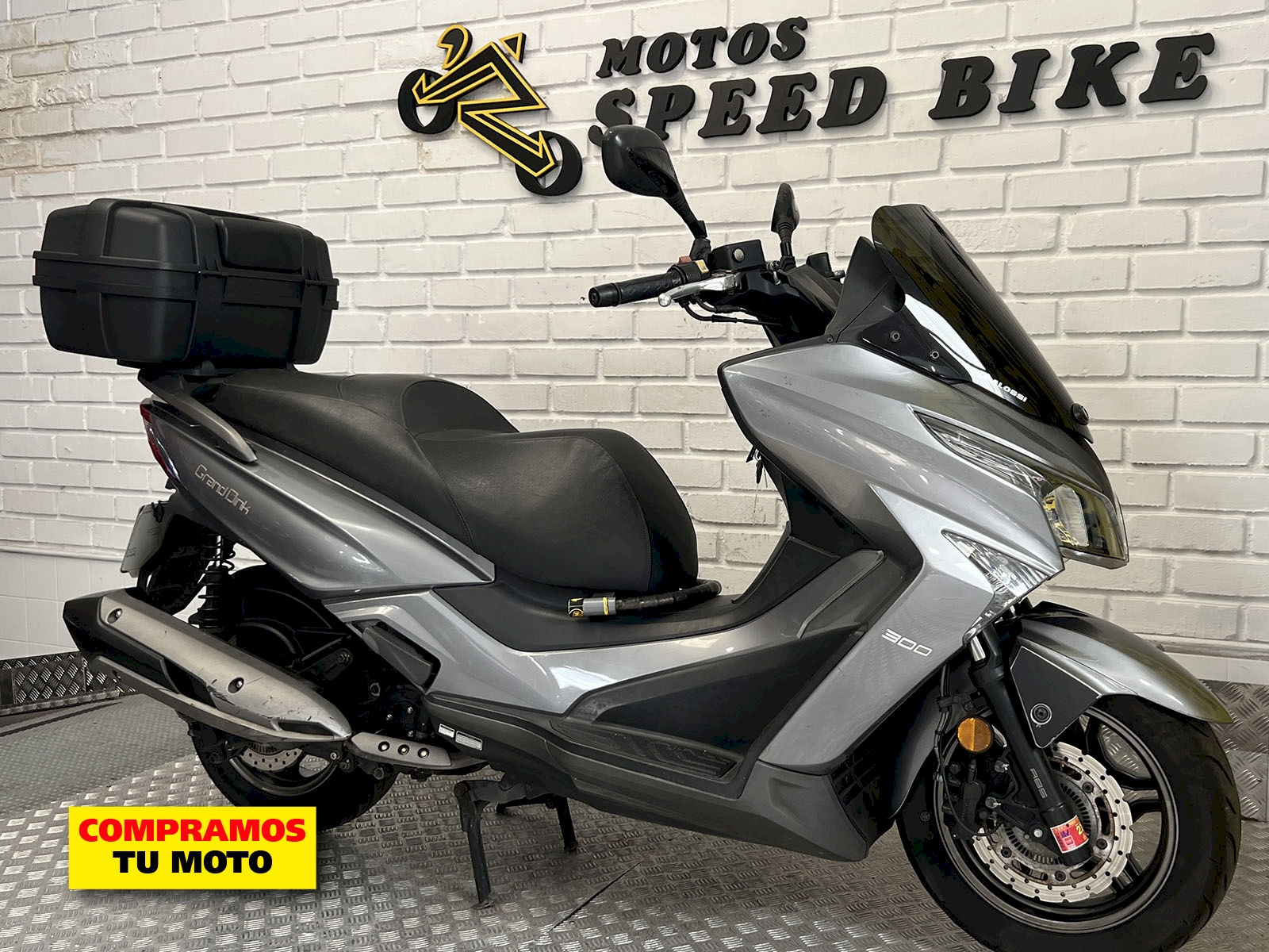 Kymco Grand Dink 300 ABS de ocasión en Madrid - imagen 2