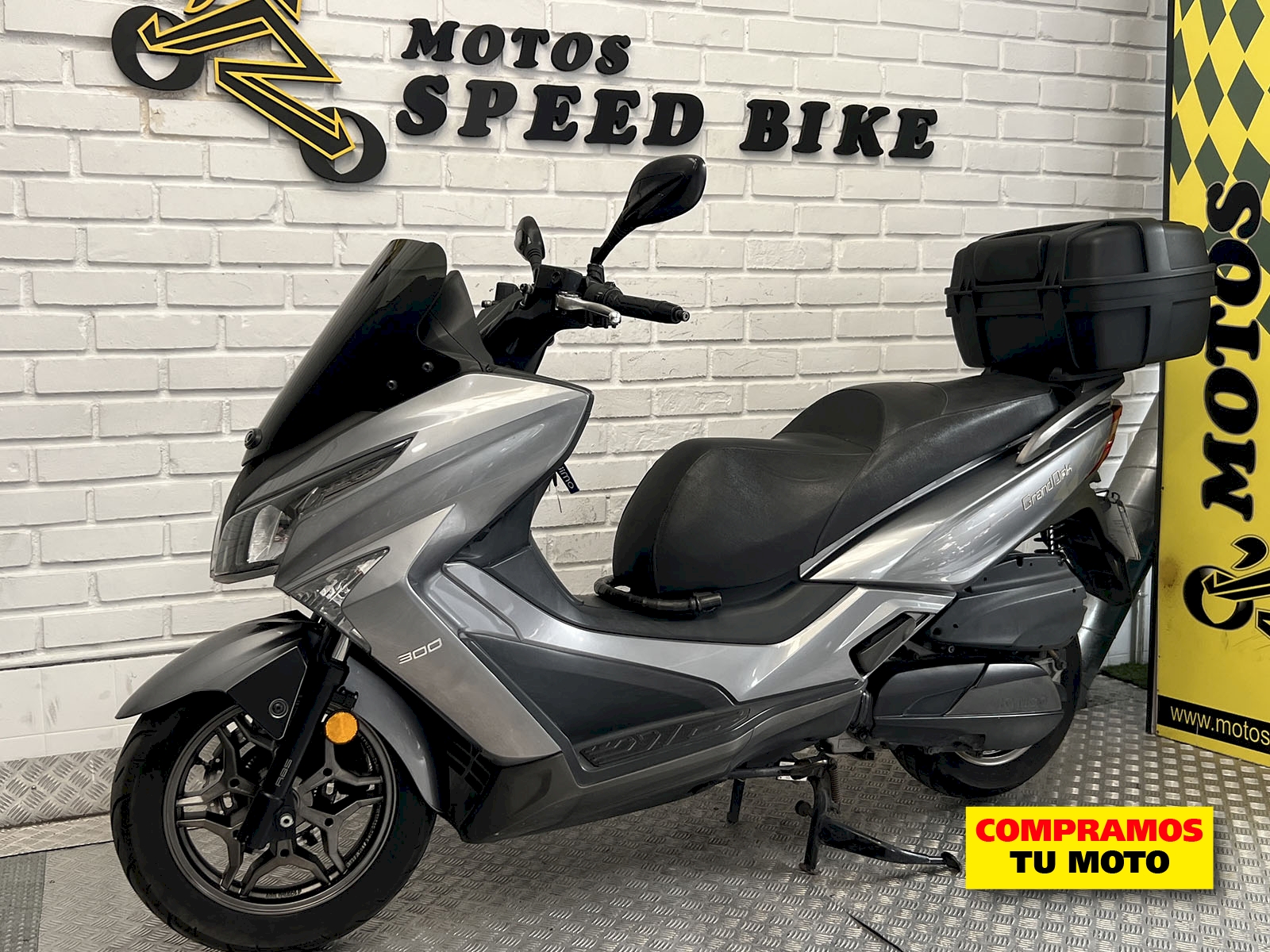 Kymco Grand Dink 300 ABS de ocasión en Madrid - imagen 9