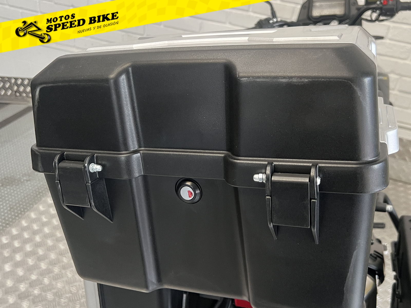 Macbor Montana XR1 125 Evo de ocasión en Madrid - imagen 7