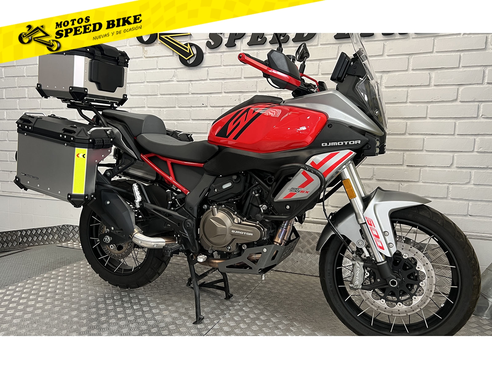 QJ Motor SRT 600 SX de ocasión en Madrid - imagen 3