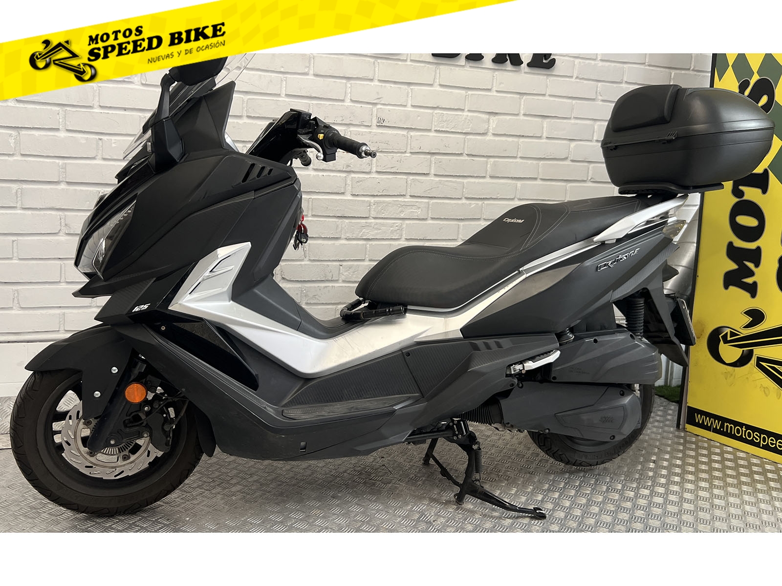 Sym Cruisym 125i de ocasión en Madrid - imagen 2