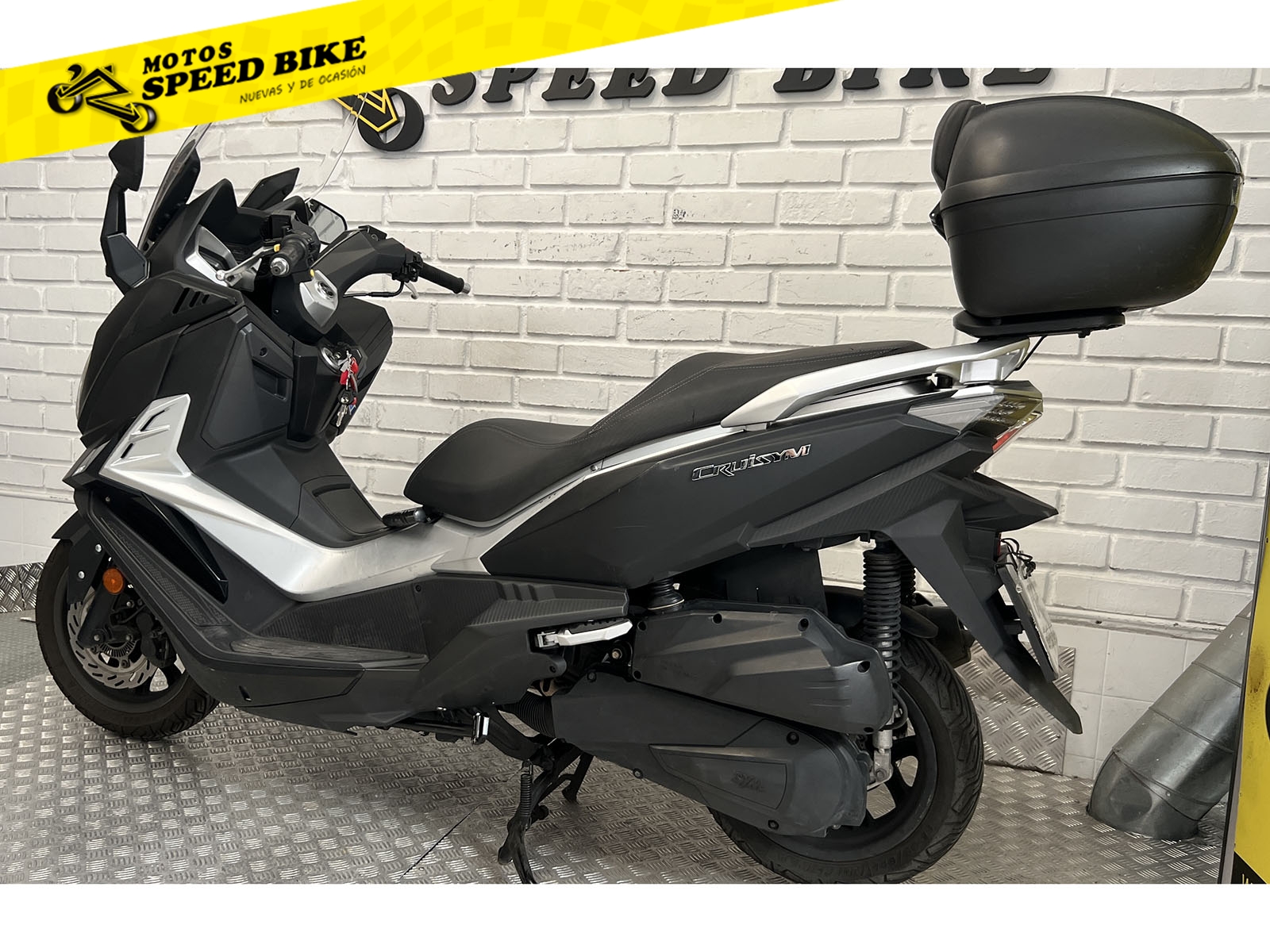 Sym Cruisym 125i de ocasión en Madrid - imagen 4