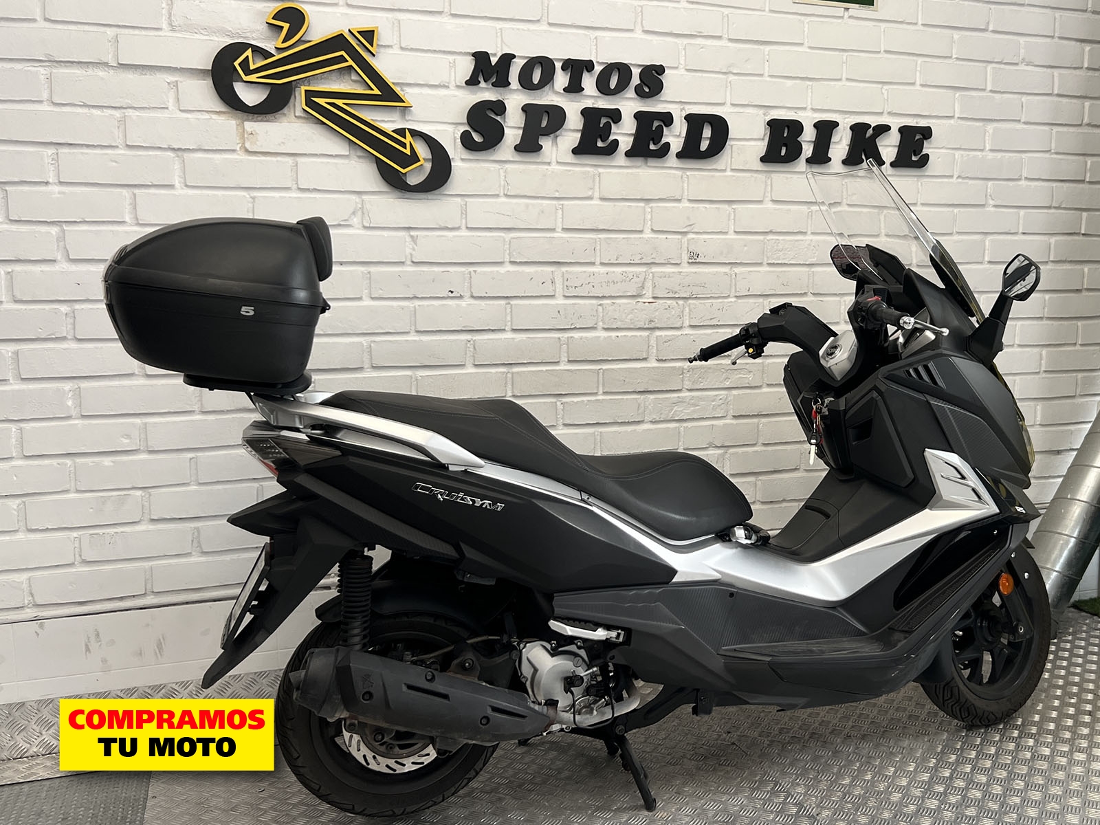 Sym Cruisym 125i de ocasión en Madrid - imagen 7
