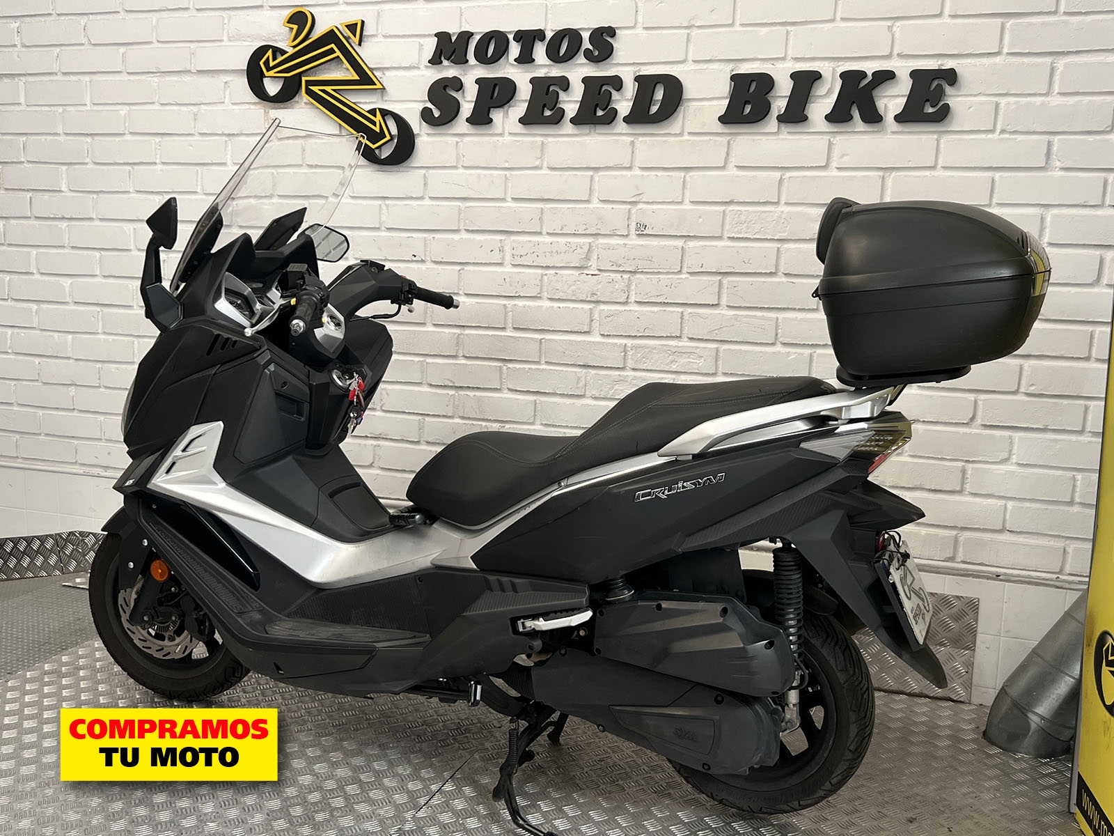 Sym Cruisym 125i de ocasión en Madrid - imagen 10