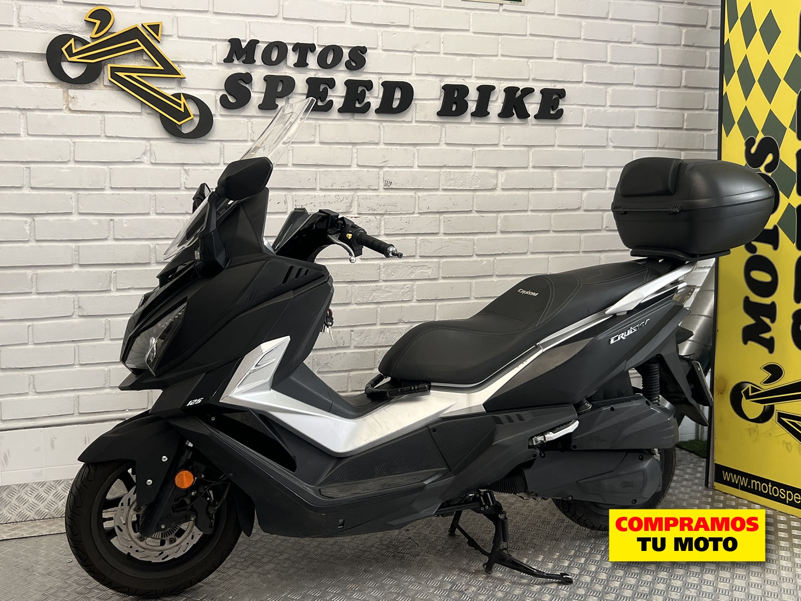 Sym Cruisym 125i de ocasión en Madrid - imagen 12